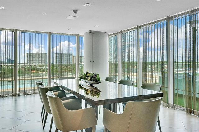 330 Sunny Isles Blvd 5-2205, Sunny Isles Beach, FL 33160