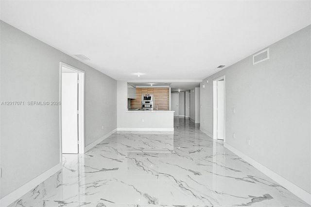 330 Sunny Isles Blvd 5-2205, Sunny Isles Beach, FL 33160