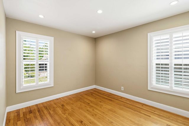 4913 Helen Way, Sacramento, CA 95822