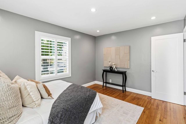 4913 Helen Way, Sacramento, CA 95822