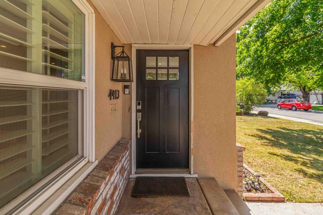 4913 Helen Way, Sacramento, CA 95822
