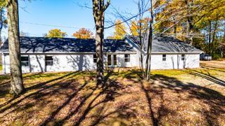 2385 W Houghton Lake Drive, Houghton Lake, MI 48629