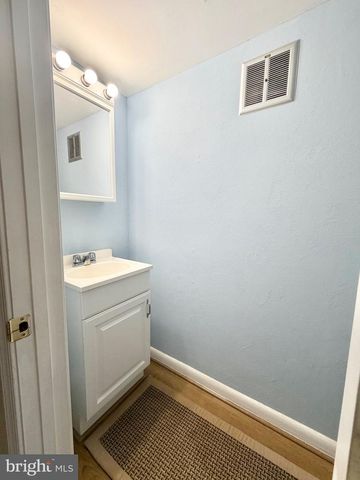 13612 LINDENDALE RD, Woodbridge, VA 22193