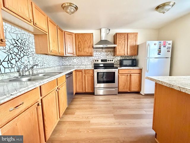 13612 LINDENDALE RD, Woodbridge, VA 22193