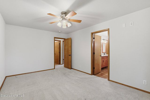 8845 N Davis Cir, Hayden, ID 83835