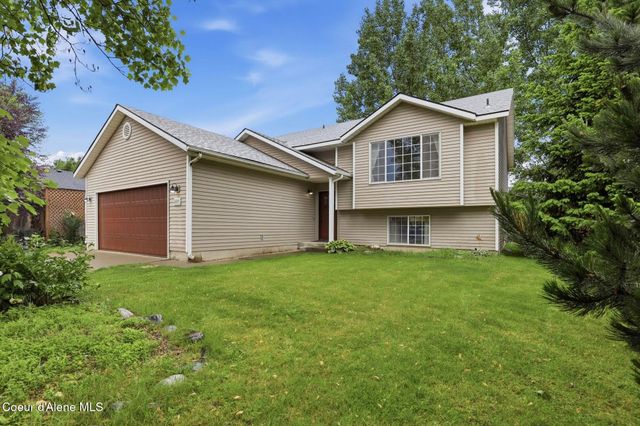 8845 N Davis Cir, Hayden, ID 83835