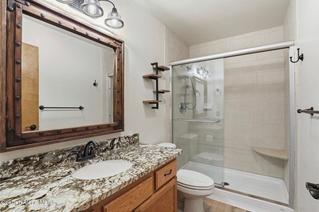 8845 N Davis Cir, Hayden, ID 83835