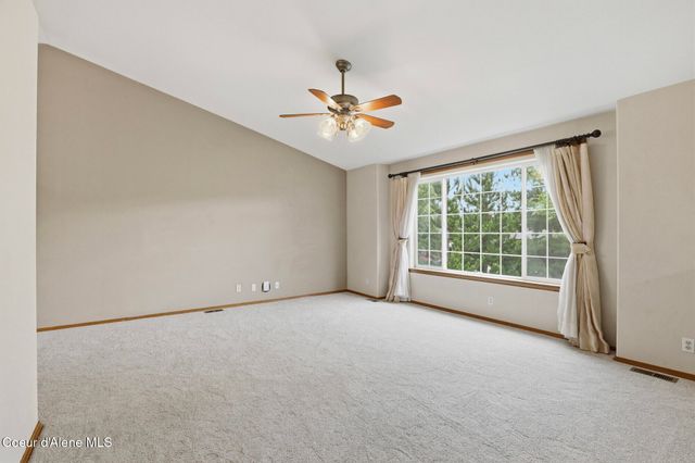 8845 N Davis Cir, Hayden, ID 83835