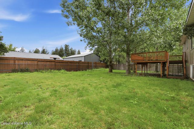 8845 N Davis Cir, Hayden, ID 83835
