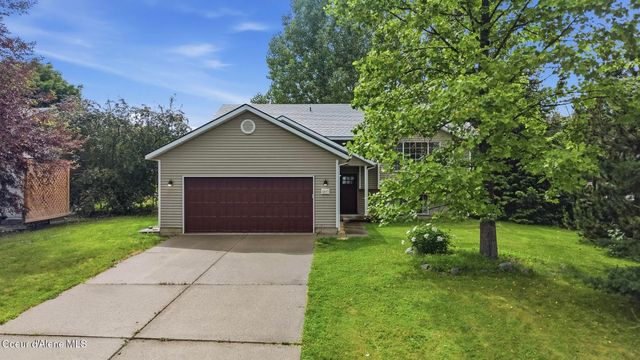 8845 N Davis Cir, Hayden, ID 83835