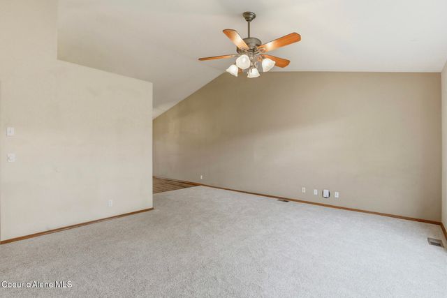 8845 N Davis Cir, Hayden, ID 83835