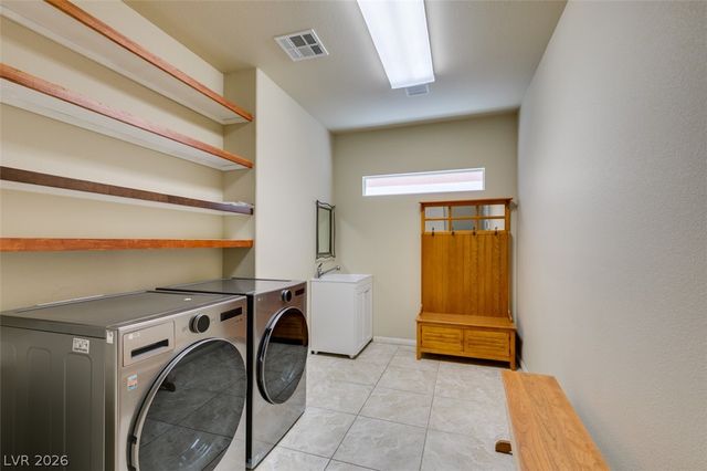 9766 Cadence Creek Court, Las Vegas, NV 89141