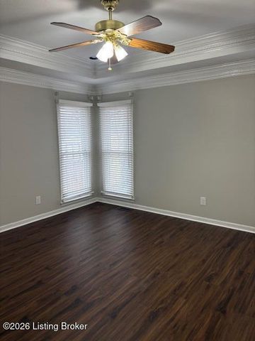 4815 Red Dawn Dr, Louisville, KY 40216