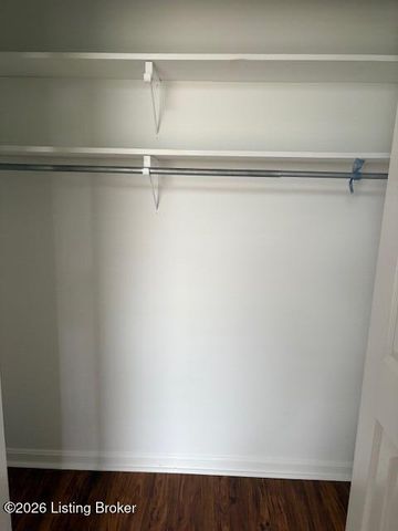 4815 Red Dawn Dr, Louisville, KY 40216