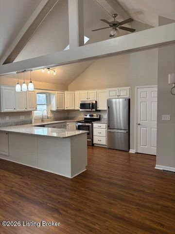 4815 Red Dawn Dr, Louisville, KY 40216