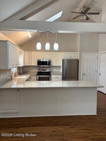 4815 Red Dawn Dr, Louisville, KY 40216