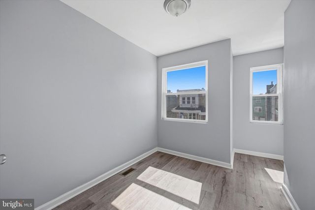 5439 WINDSOR ST, Philadelphia, PA 19143