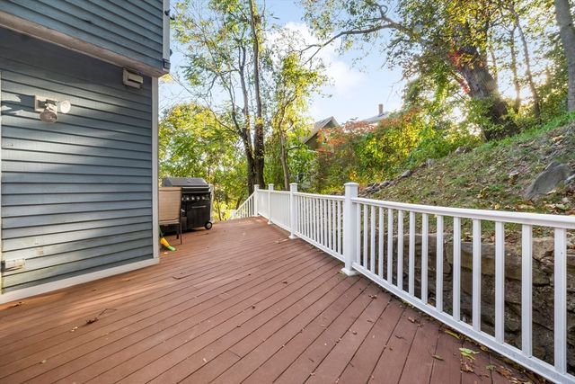 29-A Chilmark St, Worcester, MA 01604