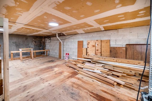 29-A Chilmark St, Worcester, MA 01604