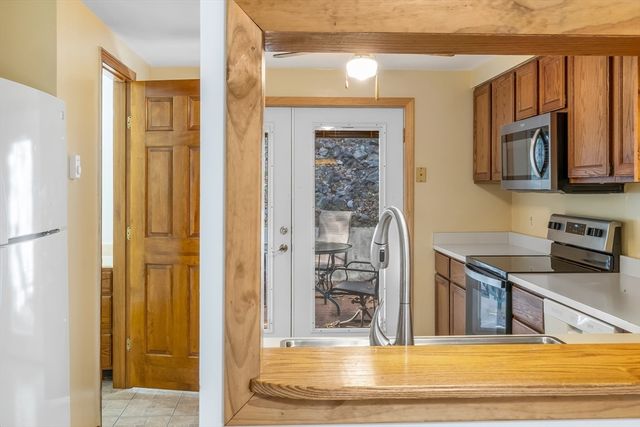 29-A Chilmark St, Worcester, MA 01604