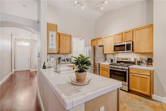 1995 Songbird Court, Henderson, NV 89012