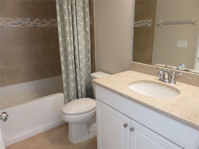 11601 MAPLE PALM WAY, Tampa, FL 33626