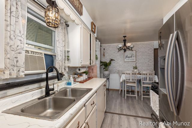 3547 Collingwood Avenue, Wyoming, MI 49519