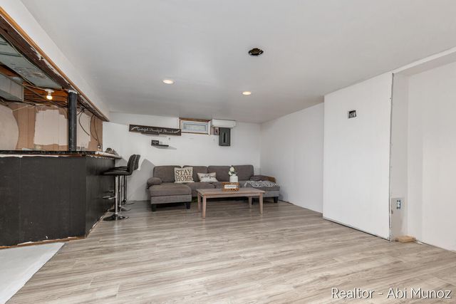 3547 Collingwood Avenue, Wyoming, MI 49519