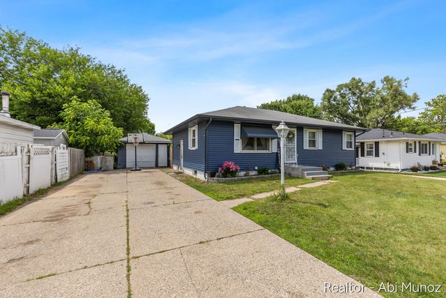 3547 Collingwood Avenue, Wyoming, MI 49519