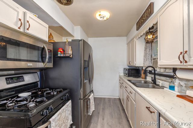 3547 Collingwood Avenue, Wyoming, MI 49519