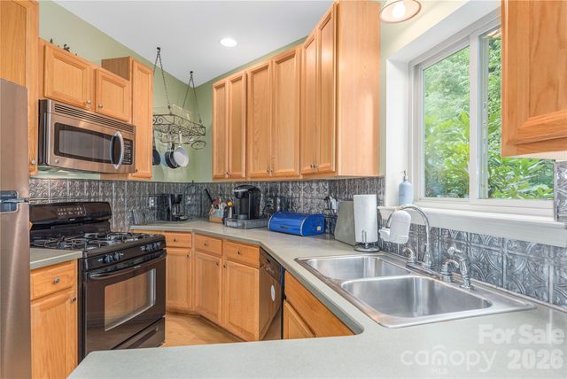 309 Irene Lane, Maggie Valley, NC 28751