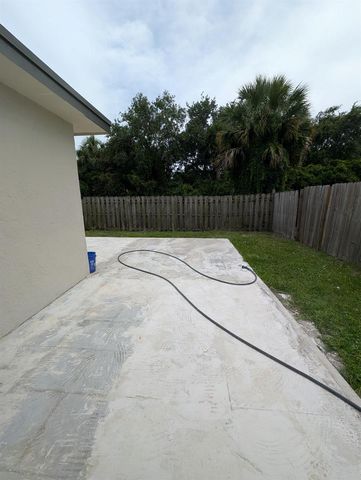 4626 Arthur Street, Palm Beach Gardens, FL 33418