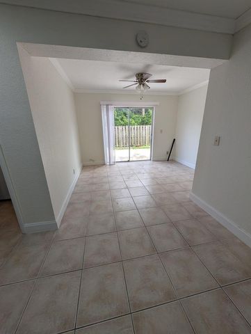 4626 Arthur Street, Palm Beach Gardens, FL 33418