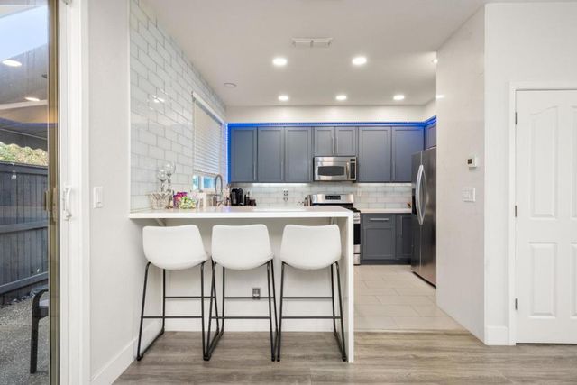 2372 Donner Pass Avenue, Sacramento, CA 95835