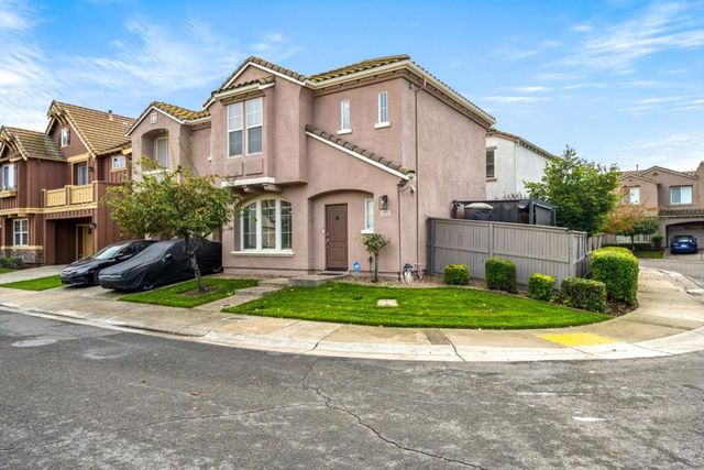 2372 Donner Pass Avenue, Sacramento, CA 95835