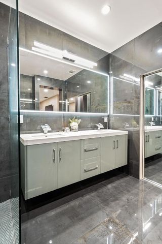 2372 Donner Pass Avenue, Sacramento, CA 95835