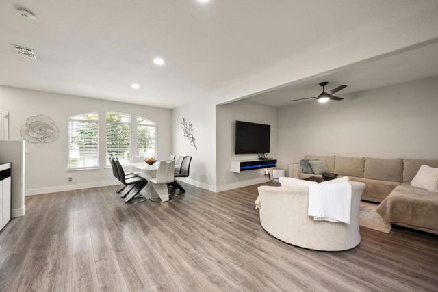 2372 Donner Pass Avenue, Sacramento, CA 95835