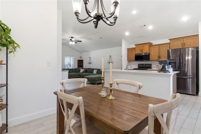 5905 NW Grant Street, Bentonville, AR 72713