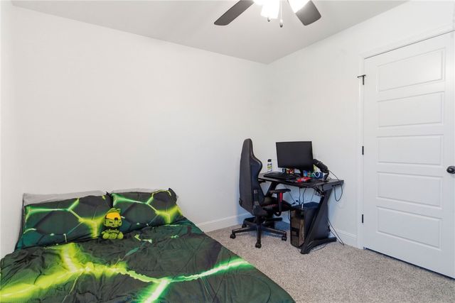 5905 NW Grant Street, Bentonville, AR 72713
