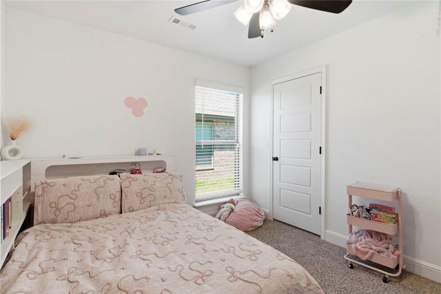 5905 NW Grant Street, Bentonville, AR 72713