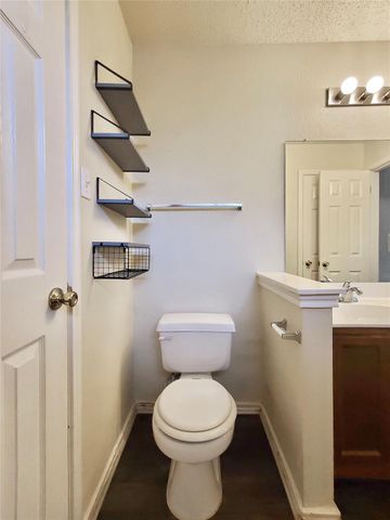 16715 Tomcat DR, Round Rock, TX 78681