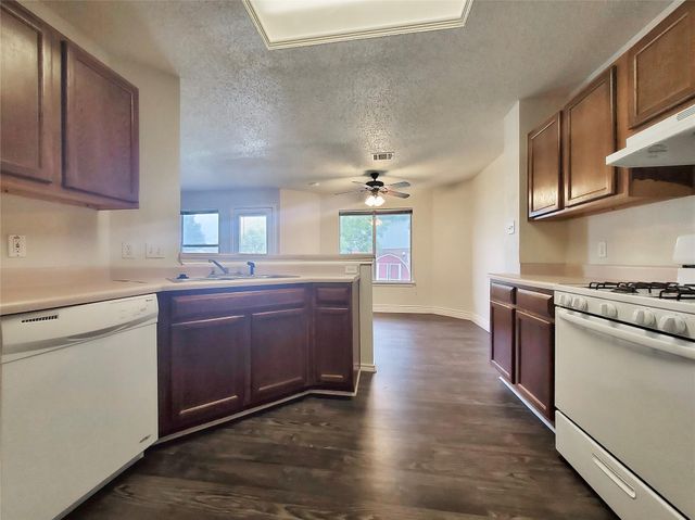16715 Tomcat DR, Round Rock, TX 78681