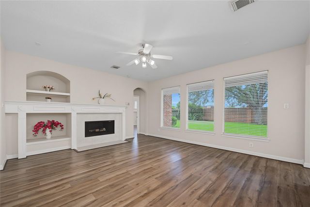 5807 Bayberry Way, Sugar Land, TX 77479
