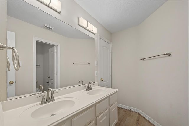 5807 Bayberry Way, Sugar Land, TX 77479
