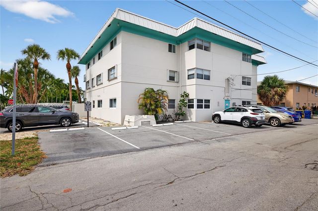 2715 NE 49th St 309, Fort Lauderdale, FL 33308