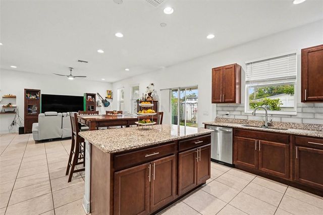 1903 W STATE STREET, Tampa, FL 33606