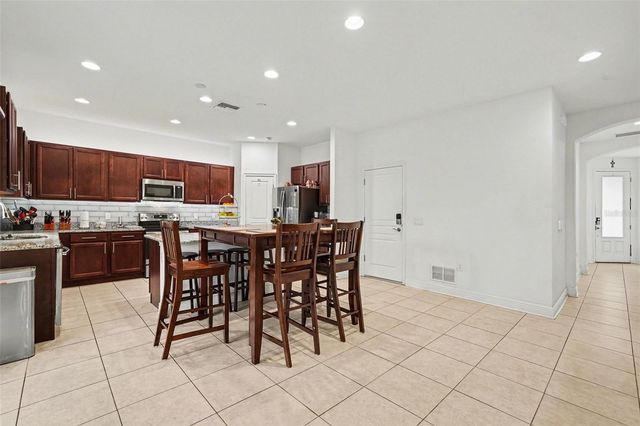 1903 W STATE STREET, Tampa, FL 33606