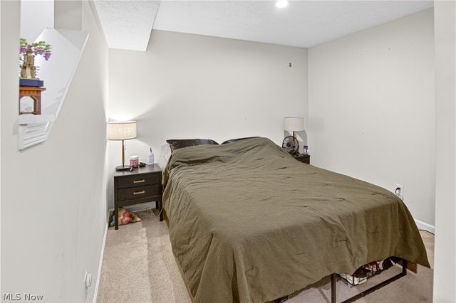 3241 Boettler Street NE, Canton, OH 44721