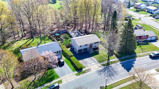 7041 Brandywine Drive, Evans, NY 14047