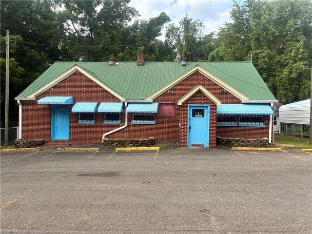 278 Old US Highway 52, Mount Airy, NC 27030